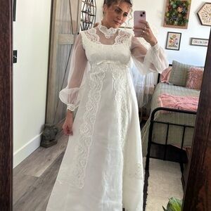 1970s Bridal Originals Ivory Lace Long Sleeve wedding dress